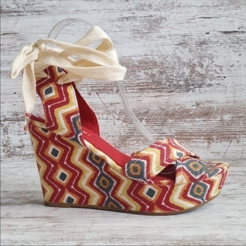 Fun Summer Aztec print wedge